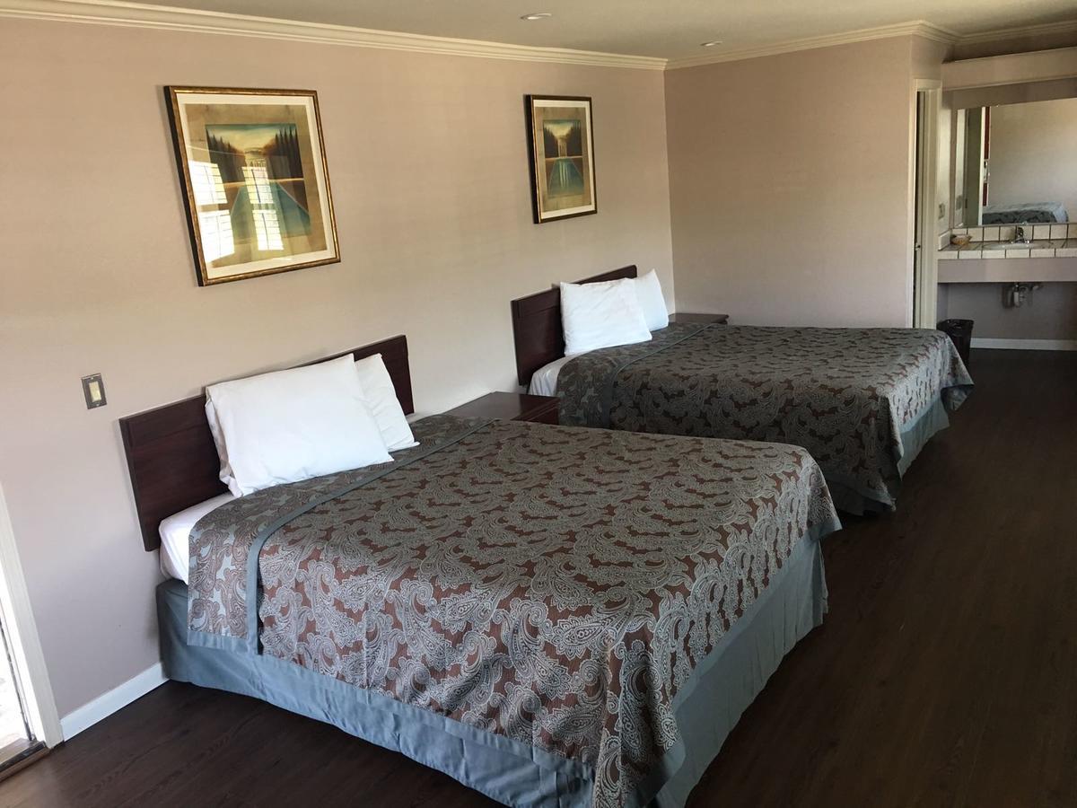 Royal Palace Inn Дейли-Сити Экстерьер фото